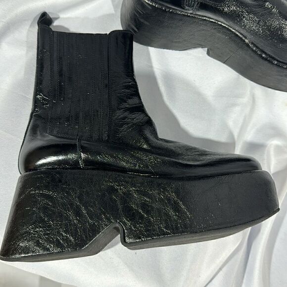 FREE PEOPLE DISCO DAYS PLATFORM BOOTS IN BLACK CRINKLED PATENT NEW - Picture 10 of 11